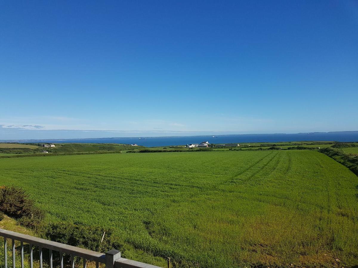 セント・デイビッズ Ocean Haze Bed & Breakfast エクステリア 写真